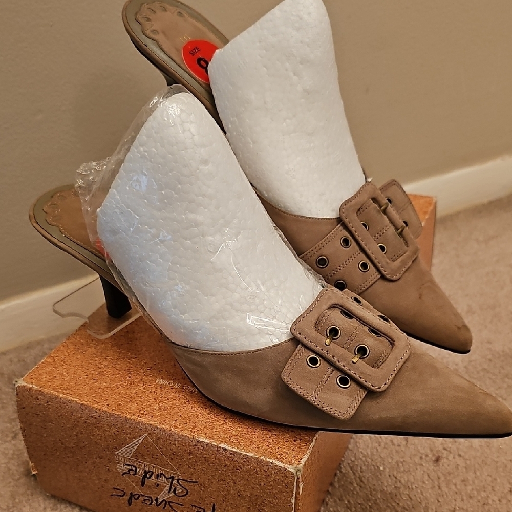 Enzo Angiolini Taupe Pointed Buckle Mules - Picture 2 of 6